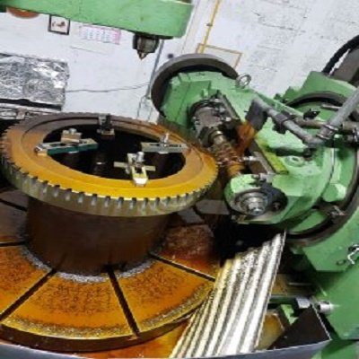 מכונה לייצור גלגלי שיניים ממפעל עאזר תעשיות